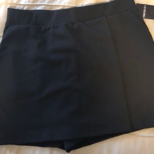 NWT Forever 21 Black Skort